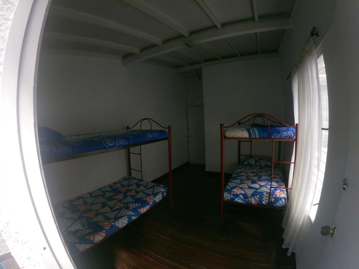 Le VI Hostal Medellin Luaran gambar